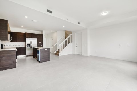 Townhouse in Homestead, Florida 4 bedrooms, 161.56 sq.m. № 1696762 - photo 14