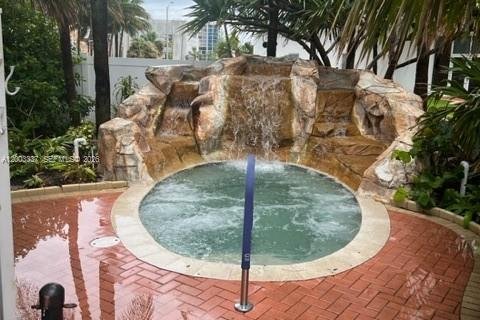 Copropriété à louer à Hollywood, Floride: 1 chambre, 75.9 m2 № 2066584 - photo 8