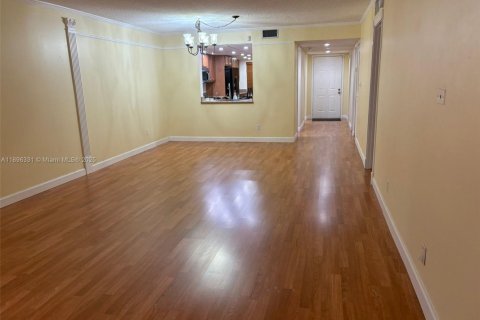 Condo in Plantation, Florida, 2 bedrooms  № 1950449 - photo 14