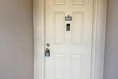 Condo in Plantation, Florida, 2 bedrooms  № 1950449 - photo 3