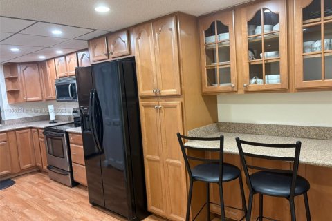 Condo in Plantation, Florida, 2 bedrooms  № 1950449 - photo 5
