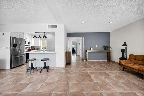 Купить кондоминиум в Майами, Флорида 4 спальни, 183.02м2, № 2047124 - фото 14