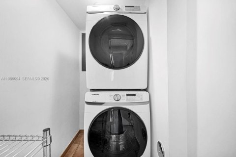 Купить кондоминиум в Майами, Флорида 4 спальни, 183.02м2, № 2047124 - фото 24