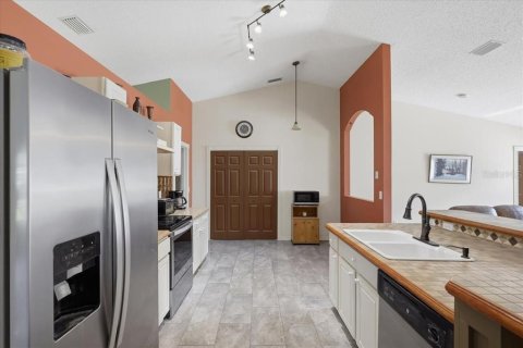 House in Palm Coast, Florida 3 bedrooms, 187.66 sq.m. № 2420252 - photo 21