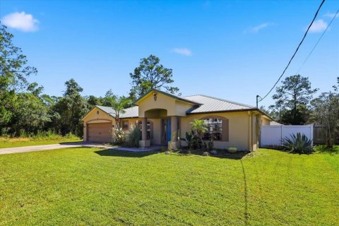 House in Palm Coast, Florida 3 bedrooms, 187.66 sq.m. № 2420252 - photo 3