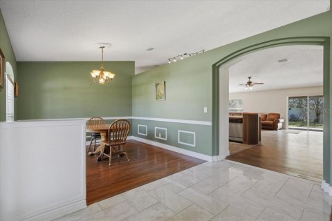 House in Palm Coast, Florida 3 bedrooms, 187.66 sq.m. № 2420252 - photo 11