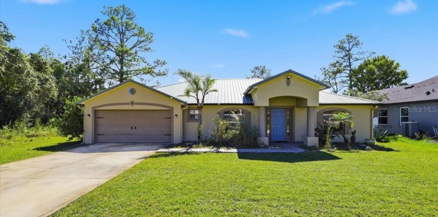 House in Palm Coast, Florida 3 bedrooms, 187.66 sq.m. № 2420252