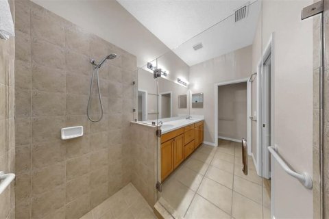 Condo in Sun City Center, Florida, 2 bedrooms  № 1906698 - photo 27