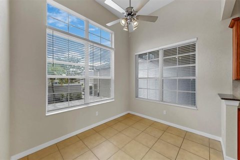 Condo in Sun City Center, Florida, 2 bedrooms  № 1906698 - photo 20