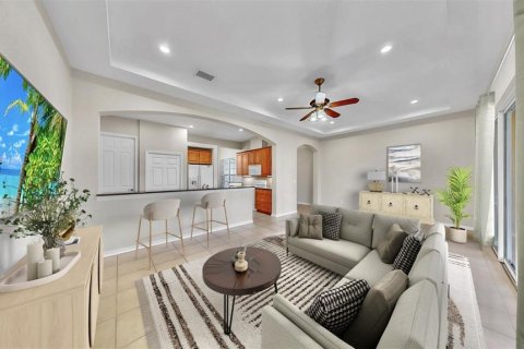 Condo in Sun City Center, Florida, 2 bedrooms  № 1906698 - photo 7