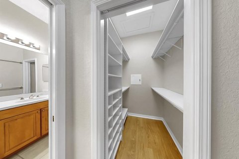 Condo in Sun City Center, Florida, 2 bedrooms  № 1906698 - photo 24