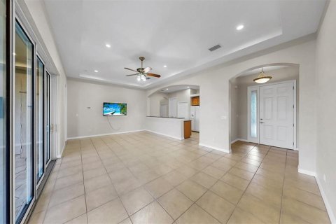 Condo in Sun City Center, Florida, 2 bedrooms  № 1906698 - photo 16