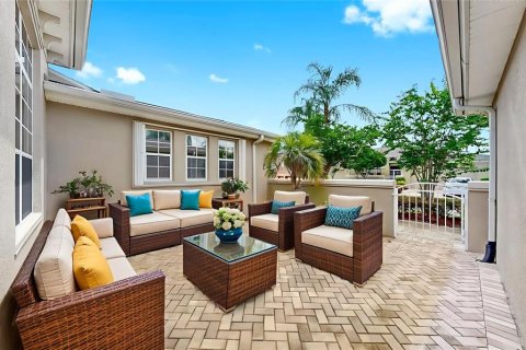 Condo in Sun City Center, Florida, 2 bedrooms  № 1906698 - photo 5