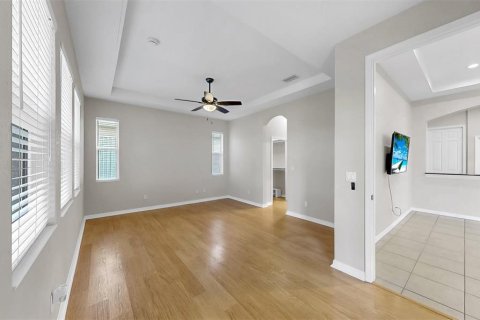 Condo in Sun City Center, Florida, 2 bedrooms  № 1906698 - photo 22