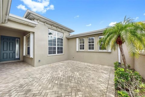 Condo in Sun City Center, Florida, 2 bedrooms  № 1906698 - photo 6