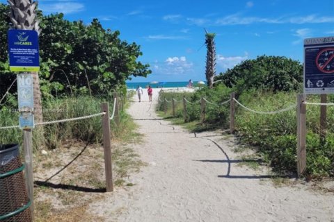 Condominio en venta en Miami Beach, Florida, 2 dormitorios, 180.23 m2 № 1966051 - foto 26