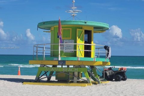 Condominio en venta en Miami Beach, Florida, 2 dormitorios, 180.23 m2 № 1966051 - foto 25