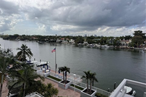 Купить кондоминиум в Майами-Бич, Флорида 2 спальни, 180.23м2, № 1966051 - фото 23