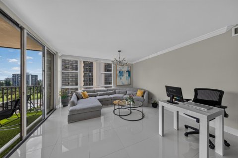 Condo in Aventura, Florida, 2 bedrooms  № 2387058 - photo 13