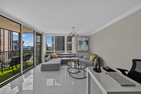 Condo in Aventura, Florida, 2 bedrooms  № 2387058 - photo 11