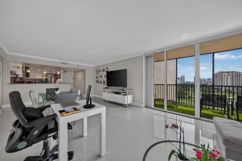 Condo in Aventura, Florida, 2 bedrooms  № 2387058 - photo 22