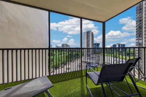 Condo in Aventura, Florida, 2 bedrooms  № 2387058 - photo 15