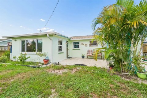 House in Holiday, Florida 2 bedrooms, 118.17 sq.m. № 2221045 - photo 29