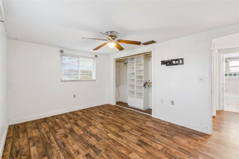 House in Holiday, Florida 2 bedrooms, 118.17 sq.m. № 2221045 - photo 22
