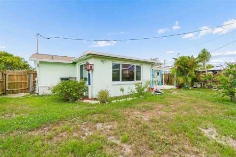 House in Holiday, Florida 2 bedrooms, 118.17 sq.m. № 2221045 - photo 30