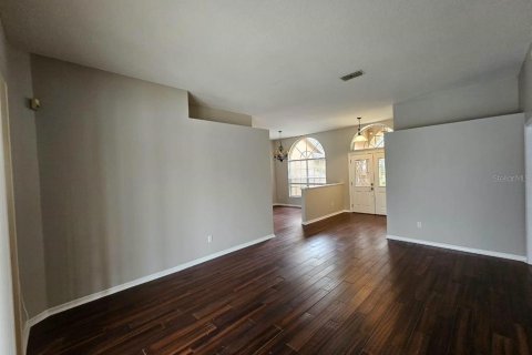 House in Orlando, Florida 4 bedrooms, 231.98 sq.m. № 1547727 - photo 16