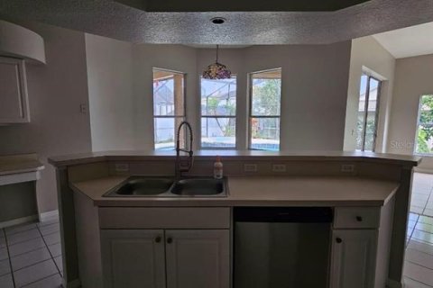 House in Orlando, Florida 4 bedrooms, 231.98 sq.m. № 1547727 - photo 22