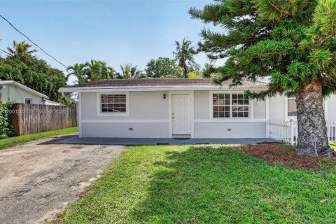 Купить виллу или дом в Норт-Лодердейл, Флорида 2 спальни, 72м2, № 2066055 - фото 2