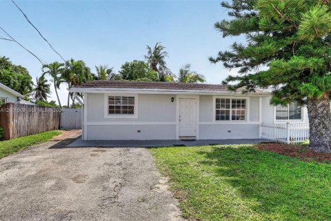 Дом в Норт-Лодердейл, Флорида 2 спальни, 72м2 № 2066055