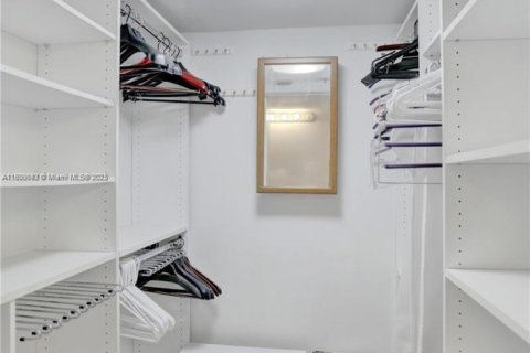 Condominio en venta en Miami, Florida, 3 dormitorios, 160.91 m2 № 1814071 - foto 20