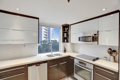 Condominio en venta en Miami, Florida, 3 dormitorios, 160.91 m2 № 1814071 - foto 9