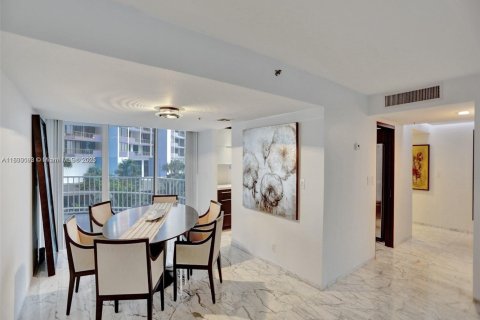 Condominio en venta en Miami, Florida, 3 dormitorios, 160.91 m2 № 1814071 - foto 6