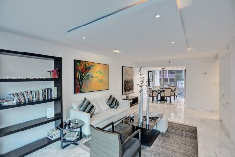 Condominio en venta en Miami, Florida, 3 dormitorios, 160.91 m2 № 1814071 - foto 5
