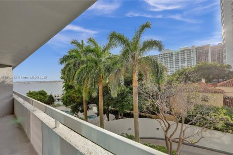 Condominio en venta en Miami, Florida, 3 dormitorios, 160.91 m2 № 1814071 - foto 2