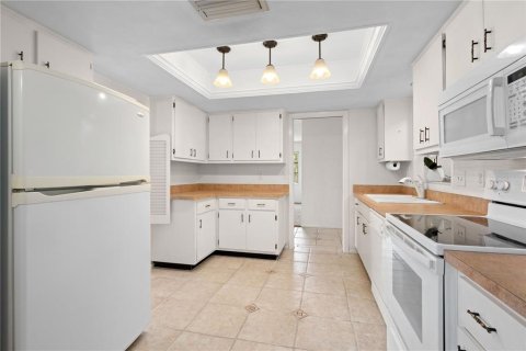 Купить виллу или дом в Сарасота, Флорида 8 комнат, 145.21м2, № 1585628 - фото 8