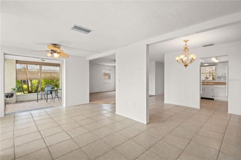Купить виллу или дом в Сарасота, Флорида 8 комнат, 145.21м2, № 1585628 - фото 15