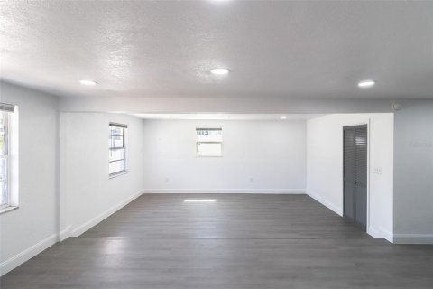 House in Tampa, Florida 3 bedrooms, 107.86 sq.m. № 1802997 - photo 6