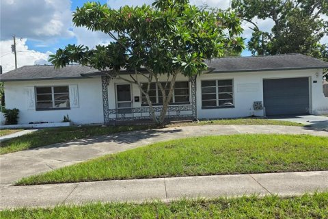 Casa en Saint Petersburg, Florida 3 dormitorios, 98.1 m2 № 2363396