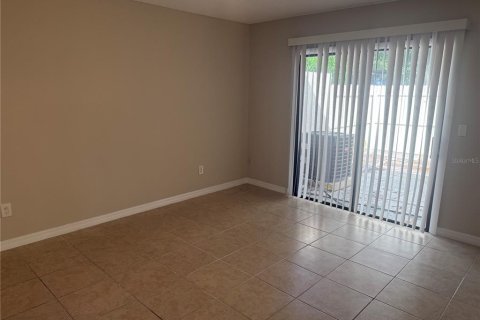 Townhouse in Winter Park, Florida 3 bedrooms, 135.27 sq.m. № 1877243 - photo 9