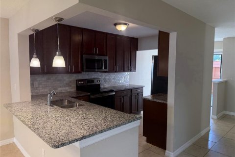 Townhouse in Winter Park, Florida 3 bedrooms, 135.27 sq.m. № 1877243 - photo 5