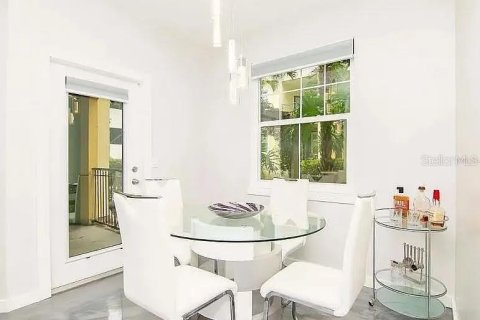 Condo in Tampa, Florida, 1 bedroom  № 1833561 - photo 8