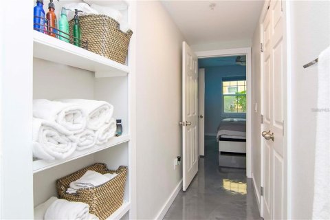 Condo in Tampa, Florida, 1 bedroom  № 1833561 - photo 17