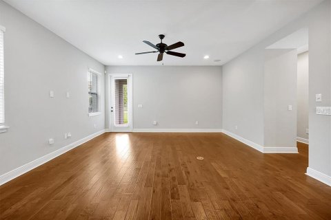 House in Winter Garden, Florida 3 bedrooms, 204.11 sq.m. № 1878159 - photo 8