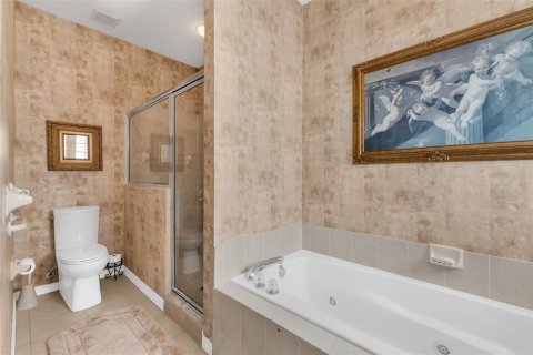 House in Port Charlotte, Florida 2 bedrooms, 189.43 sq.m. № 2337490 - photo 19