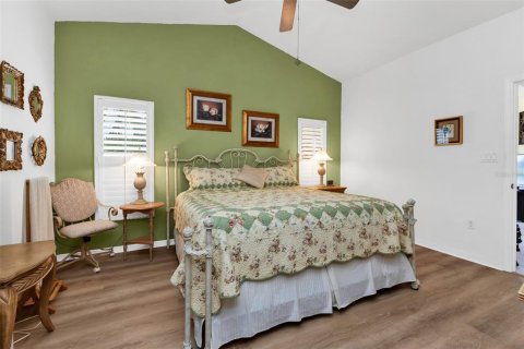House in Port Charlotte, Florida 2 bedrooms, 189.43 sq.m. № 2337490 - photo 17