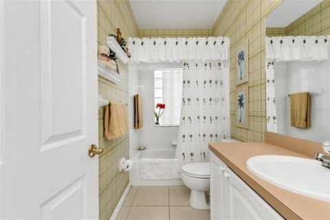 House in Port Charlotte, Florida 2 bedrooms, 189.43 sq.m. № 2337490 - photo 21